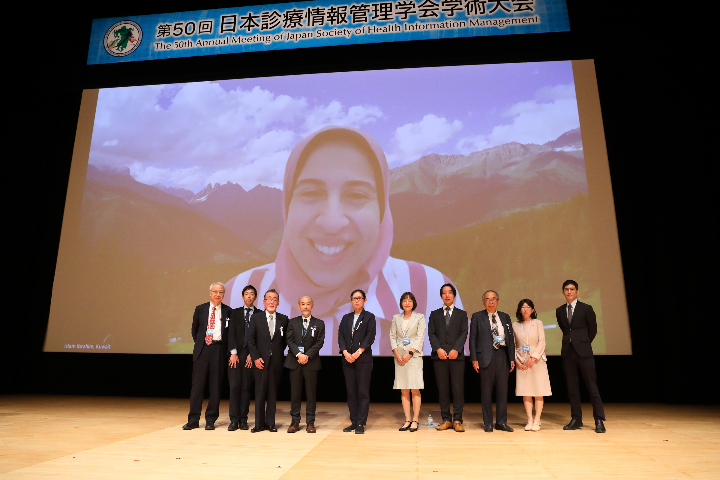 登壇者・座長とビデオ講演のイスラム・イブラヒム先生